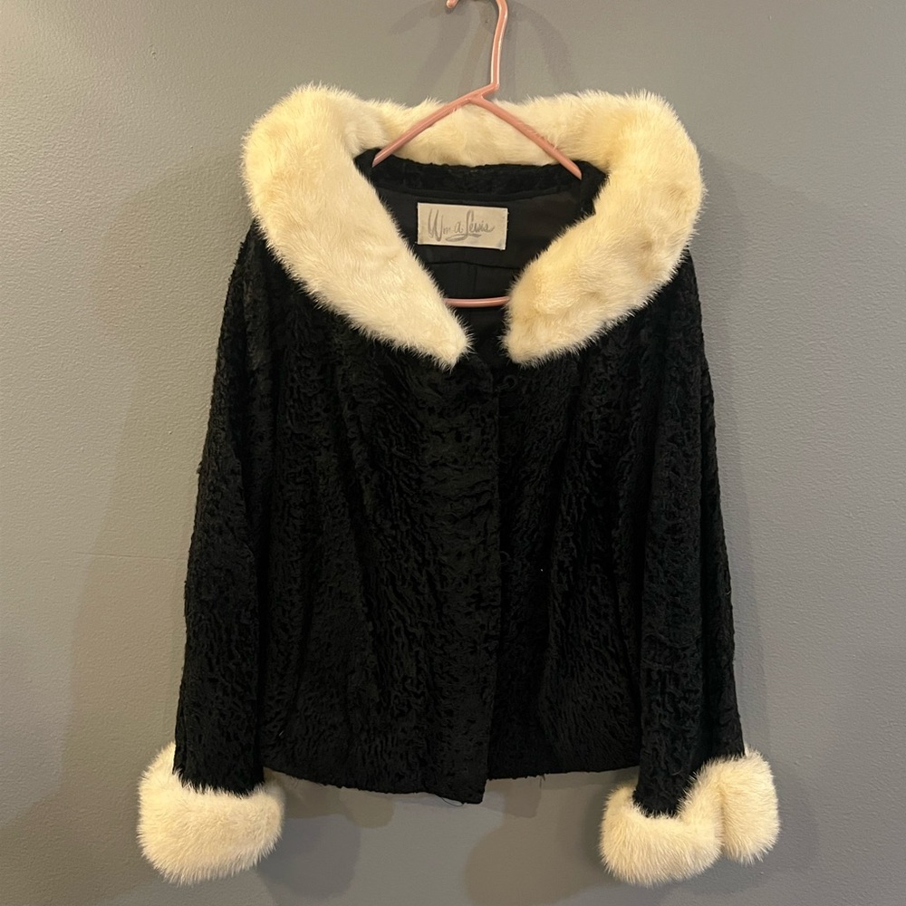 Elegant Black Curly Wool Jacket with Cream Mink Collar & Trim